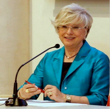 Vercellese dell'anno a Paola Bernascone Cappi Vercellese dell'anno a Paola Bernascone Cappi