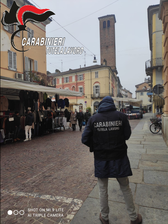 Manodopera non in regola al mercato: multe, denunce e sospensione dell'attività