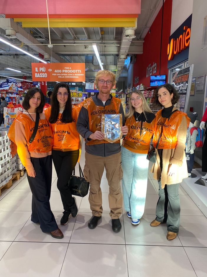 Colletta Alimentare: l'impegno Rotaract a fianco dei più bisognosi Colletta Alimentare: l'impegno Rotaract a fianco dei più bisognosi