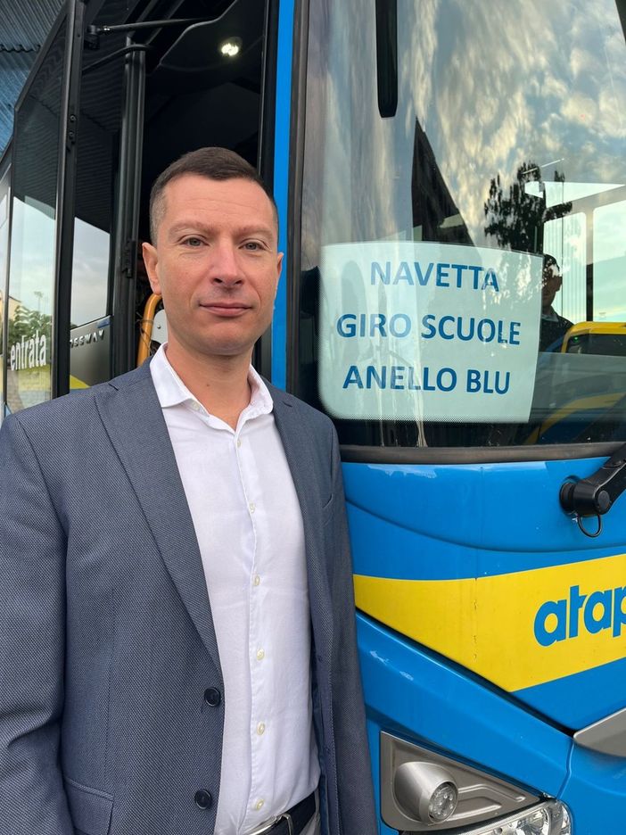 «Funziona il giro scuola con bus gratuiti. Mezzi utilizzati e meno traffico» «Funziona il giro scuola con bus gratuiti. Mezzi utilizzati e meno traffico»