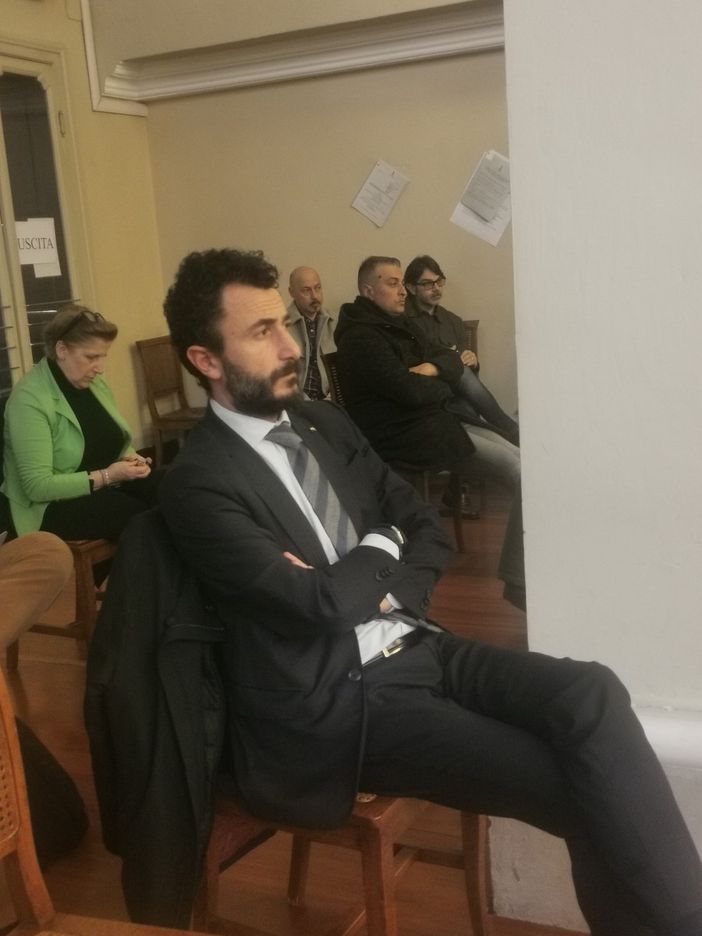 Pozzolo: «Attaccano Corsaro per il suo lavoro di avvocato: brutto modo di far politica»