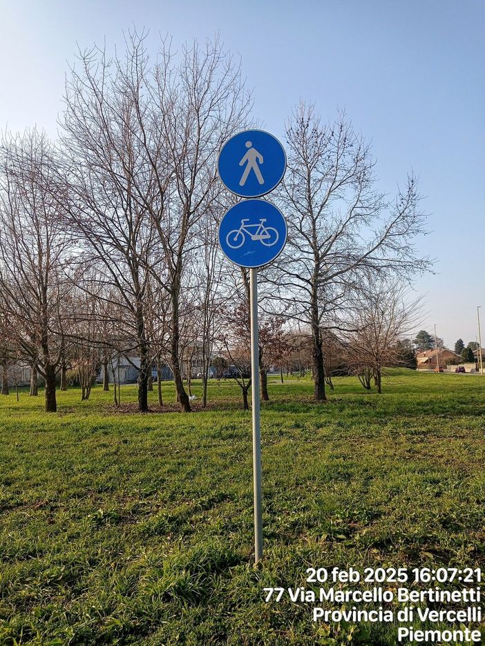 Strisce pedonali inesistenti e attraversamenti non segnalati - FOTO Strisce pedonali inesistenti e attraversamenti non segnalati - FOTO