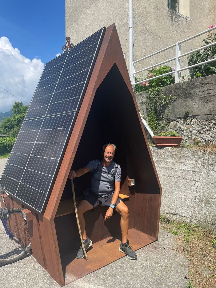 Sui percorsi degli escursionisti postazioni green per ricaricare e-bike e cellulari