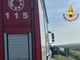 Auto in un fosso, ma il conducente se ne va prima dell'arrivo dei soccorsi