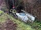 Scontro a Serravalle: una vettura finisce in un dirupo - FOTO Scontro a Serravalle: una vettura finisce in un dirupo - FOTO