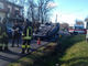 Frontale tra due auto: una si rovescia - LE FOTO