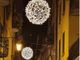 Un esempio dei festoni luminosi che verranno allestiti per il Natale 2022 in città