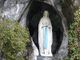 Statue della Madonna di Lourdes, cosa rappresentano