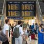 Sciopero treni 11 giugno, ultime ore decisive: incontro al Mit per evitare il blocco