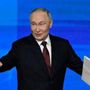Putin e la conferenza show: "Sono innamorato e lavoro troppo"