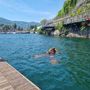 Si tuffa nel lago di Como e non riemerge, morto 15enne