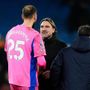 Il portiere finge infortunio? La squadra resta in 10 per 1 minuto, la nuova regola inglese