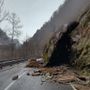Frana sulla provinciale della Valsermenza