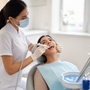 Pulizia denti a ultrasuoni a Torino: cosa fa davvero Pulizia denti a ultrasuoni a Torino: cosa fa davvero
