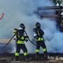 A fuoco un mezzo agricolo A fuoco un mezzo agricolo