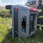Vinzaglio, auto in un campo