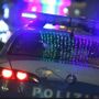 Litiga con il fratello e cerca di gettarsi sotto un'auto in via Trino