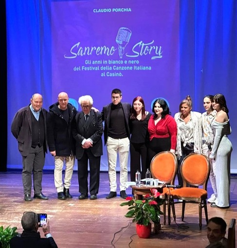 Garlasco (PV): grandi applausi e sold out per Bruno Gambarotta e Claudio Porchia, che hanno inaugurato la stagione invernale del Teatro Martinetti