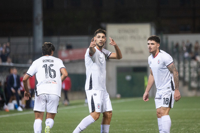 Bertoli esulta dopo il gol (foto Devecchi) Bertoli esulta dopo il gol (foto Devecchi)