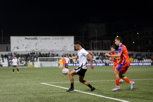 Burruano, secondo gol (foto Devecchi) Burruano, secondo gol (foto Devecchi)