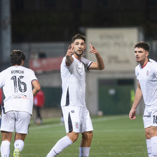 Bertoli esulta dopo il gol (foto Devecchi)
