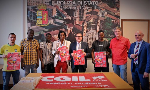 Sul campo del Piemonte Sport la sfida tra Questura e Cgil immigrati Sul campo del Piemonte Sport la sfida tra Questura e Cgil immigrati