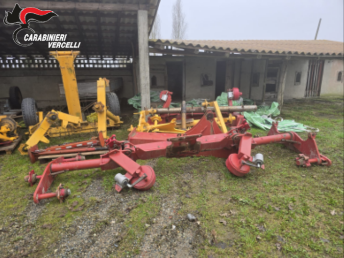 Furti e riciclaggio di macchinari agricoli: 11 indagati