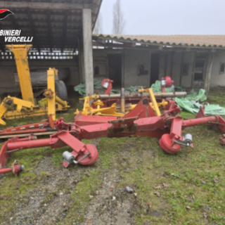 Furti e riciclaggio di macchinari agricoli: 11 indagati