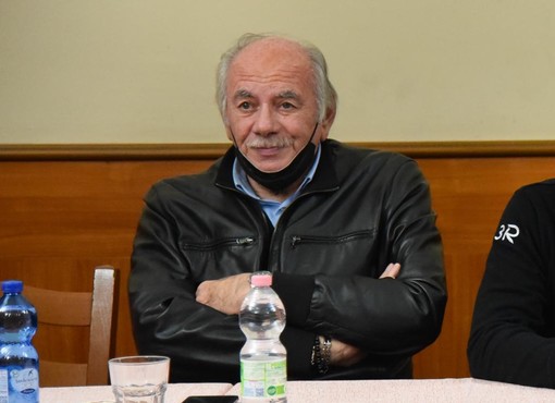 Nella foto di Ilaria Pozzato, il presidente di Engas Hockey Vercelli, Gianni Torazzo.
