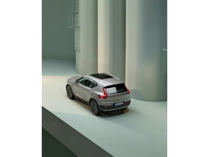 Tra officine, usato e veicoli commerciali: il sistema Guidi Car Tra officine, usato e veicoli commerciali: il sistema Guidi Car