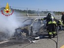 Auto in fiamme sulla A5 Auto in fiamme sulla A5