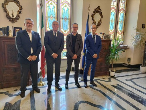 Da sinistra Claudio Orecchia, Giuseppe Manca, Pier Mario Falletti e il prefetto Lucio Parente