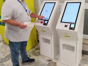 Asl, nuovi totem multifunzione al posto dei punti gialli Asl, nuovi totem multifunzione al posto dei punti gialli