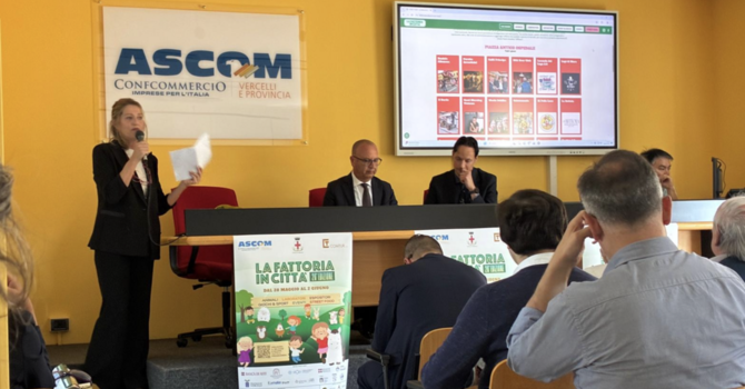 Anna Bussi, il presidente Santarella, il direttore Barasolo Anna Bussi, il presidente Santarella, il direttore Barasolo