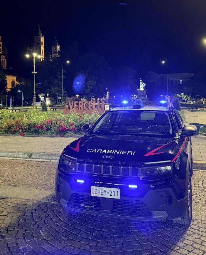 In bicicletta, non si ferma all'alt dei carabinieri: inseguito e bloccato In bicicletta, non si ferma all'alt dei carabinieri: inseguito e bloccato