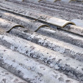 Amianto a scuola: a Latina, in tutte le regioni in Italia, perfino in Liguria, Piemonte e Lombardia è emergenza per la fibra killer