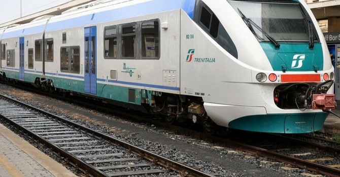 Corse soppresse e modifiche alla circolazione: giorni da incubo per i pendolari della Torino - Milano