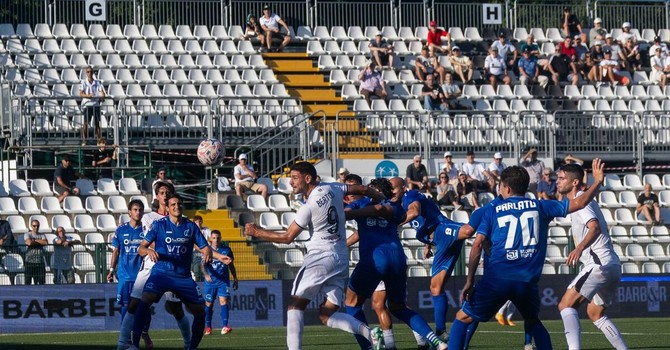 Bertoli sfiora il gol (foto Devecchi)
