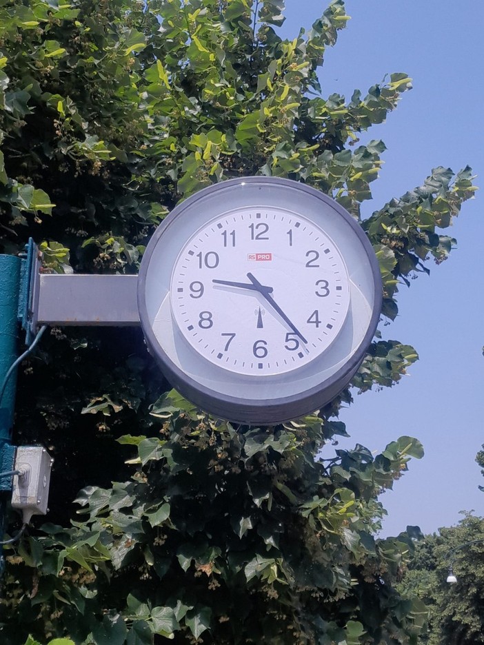 Nuovi orologi nelle vie della città Nuovi orologi nelle vie della città