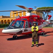 Farbrizio Bovolenta tra i 35 che hanno concluso il primo corso per elisoccorritori nella storia del Corpo nazionale dei vigili del fuoco Farbrizio Bovolenta tra i 35 che hanno concluso il primo corso per elisoccorritori nella storia del Corpo nazionale dei vigili del fuoco