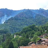 Un mese di fuoco in Valsesia, due canadair e squadre a terra al lavoro