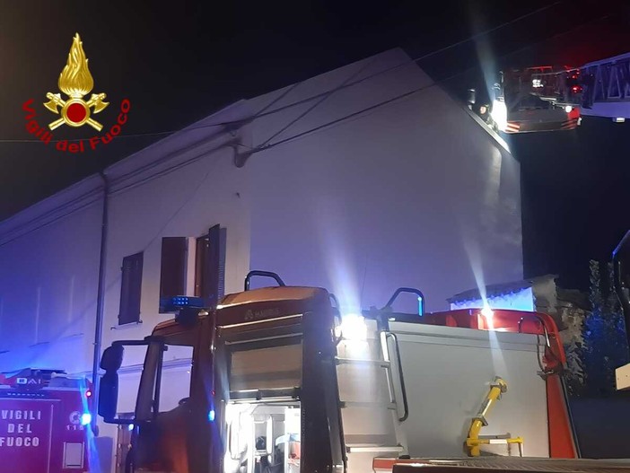 Albano, principio di incendio a una canna fumaria