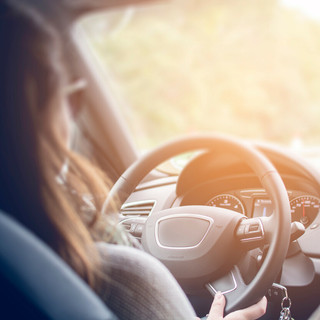 Comprare auto usate online senza pagare in anticipo: il modello Autobro