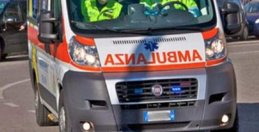 Scontro tra auto e trattore, muore un 61enne Scontro tra auto e trattore, muore un 61enne