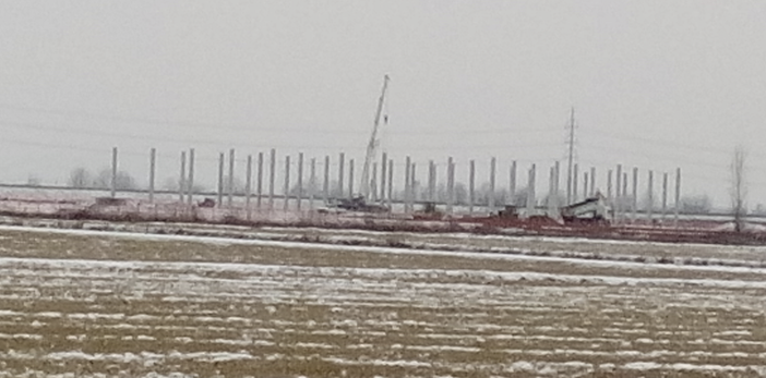 Amazon: cantiere in piena attività. Spuntano i primi pilastri - VIDEO E FOTO Amazon: cantiere in piena attività. Spuntano i primi pilastri - VIDEO E FOTO