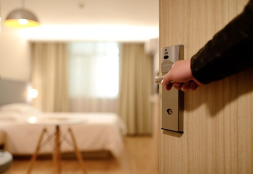 Il restyling del tuo albergo può essere fatto tutto a rate senza esposizioni bancarie. Scopri come!