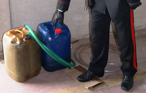 Palazzolo: cercano di rubare 7 mila litri di benzina