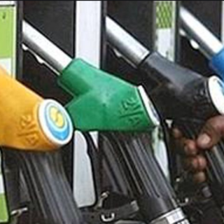 Carburanti alle stelle in Piemonte, l'allarme di Cna: "Listini gonfiati rispetto al valore reale del greggio"