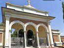 Cimitero dei Cappuccini, cade in una buca che si apre all'improvviso. Fratttura al braccio per una vercellese Cimitero dei Cappuccini, cade in una buca che si apre all'improvviso. Fratttura al braccio per una vercellese