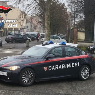 Palestro, lesioni all'ex e traffico di rifiuti: arrestato 34enne